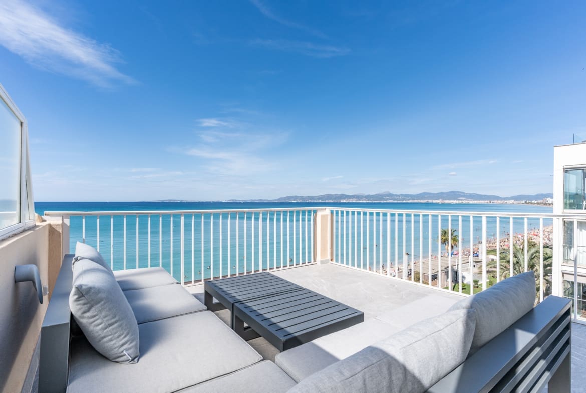 Spectacular First-Line Luxury Four-Bedroom Penthouse with Sea Views and Spacious Terrace - Homes In Mallorca