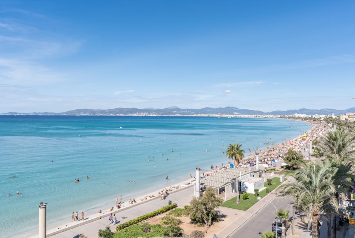 Spectacular First-Line Luxury Four-Bedroom Penthouse with Sea Views and Spacious Terrace - Homes In Mallorca