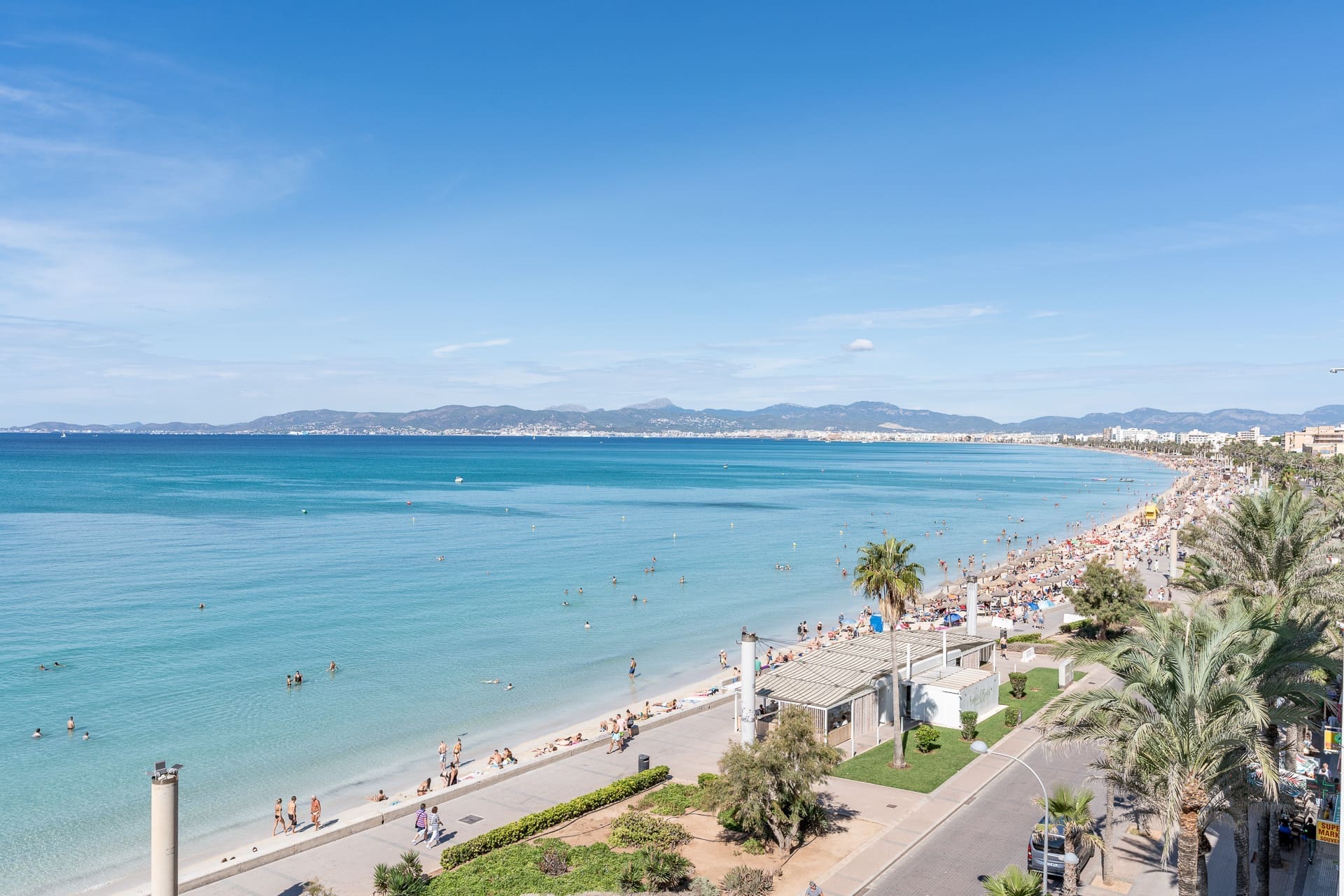 04 Spectacular First-Line Luxury Four-Bedroom Penthouse with Sea Views and Spacious Terrace - Homes In Mallorca