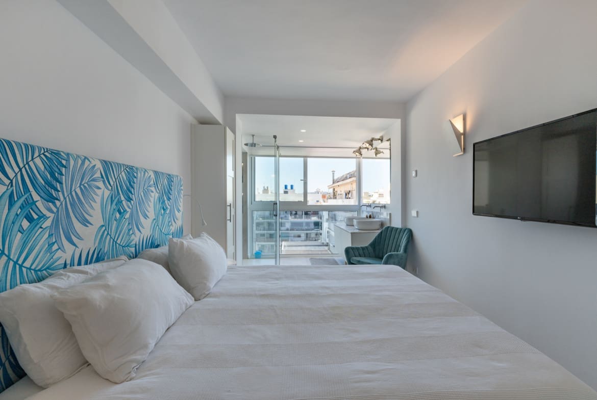 Spectacular First-Line Luxury Four-Bedroom Penthouse with Sea Views and Spacious Terrace - Homes In Mallorca