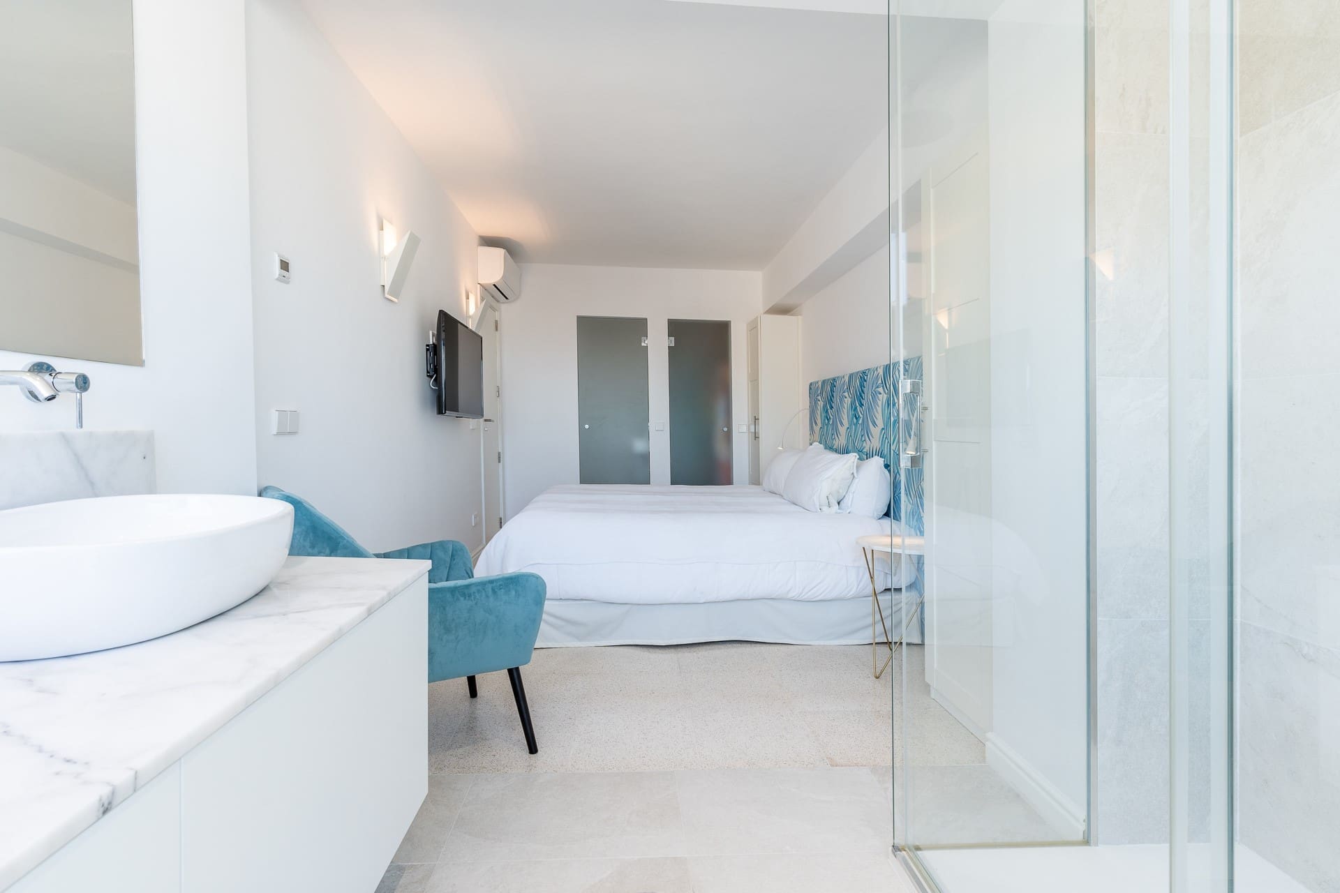 21 Spectacular First-Line Luxury Four-Bedroom Penthouse with Sea Views and Spacious Terrace - Homes In Mallorca