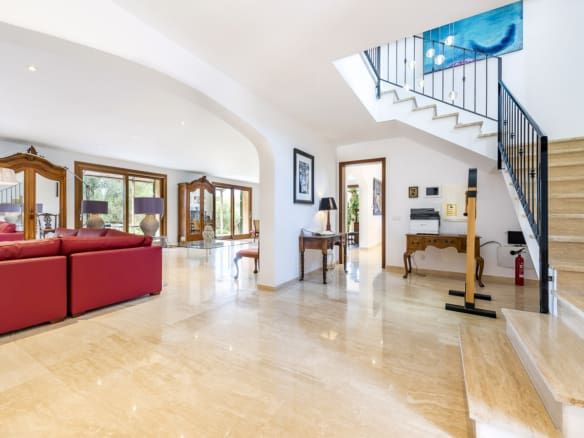 Stunning House with Pool and Expansive Garden – Available for Short or Long-Term Rental - Homes in Mallorca