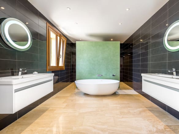 Stunning House with Pool and Expansive Garden – Available for Short or Long-Term Rental - Homes in Mallorca