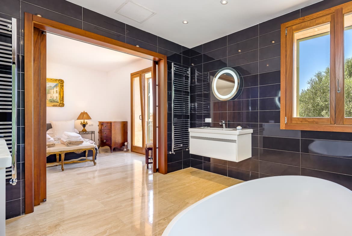 Stunning House with Pool and Expansive Garden – Available for Short or Long-Term Rental - Homes in Mallorca