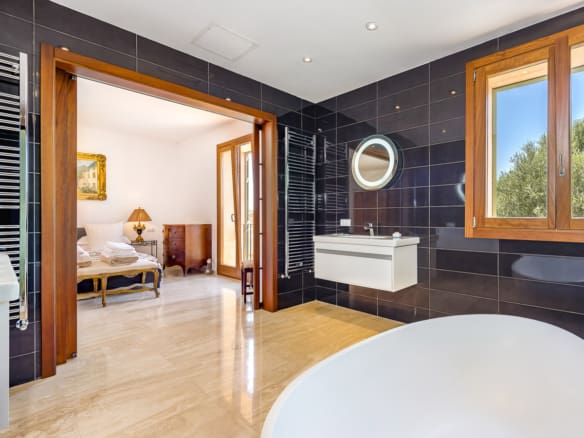 Stunning House with Pool and Expansive Garden – Available for Short or Long-Term Rental - Homes in Mallorca