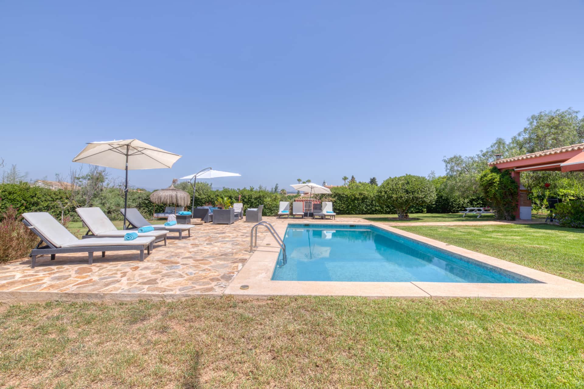 955cb513-5b61-4d80-a103-0342a34d80c1