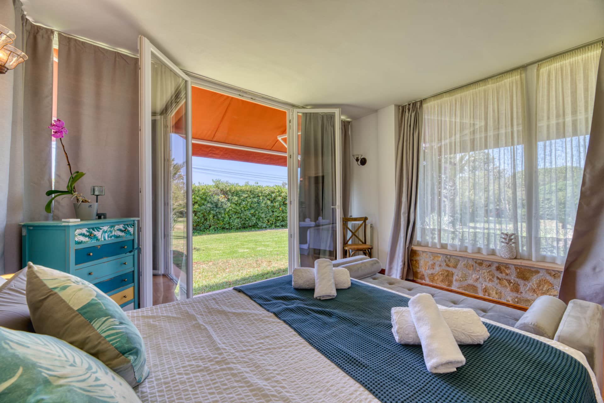 ce4036e5-7b99-4888-b0b9-2ea7cba687c8