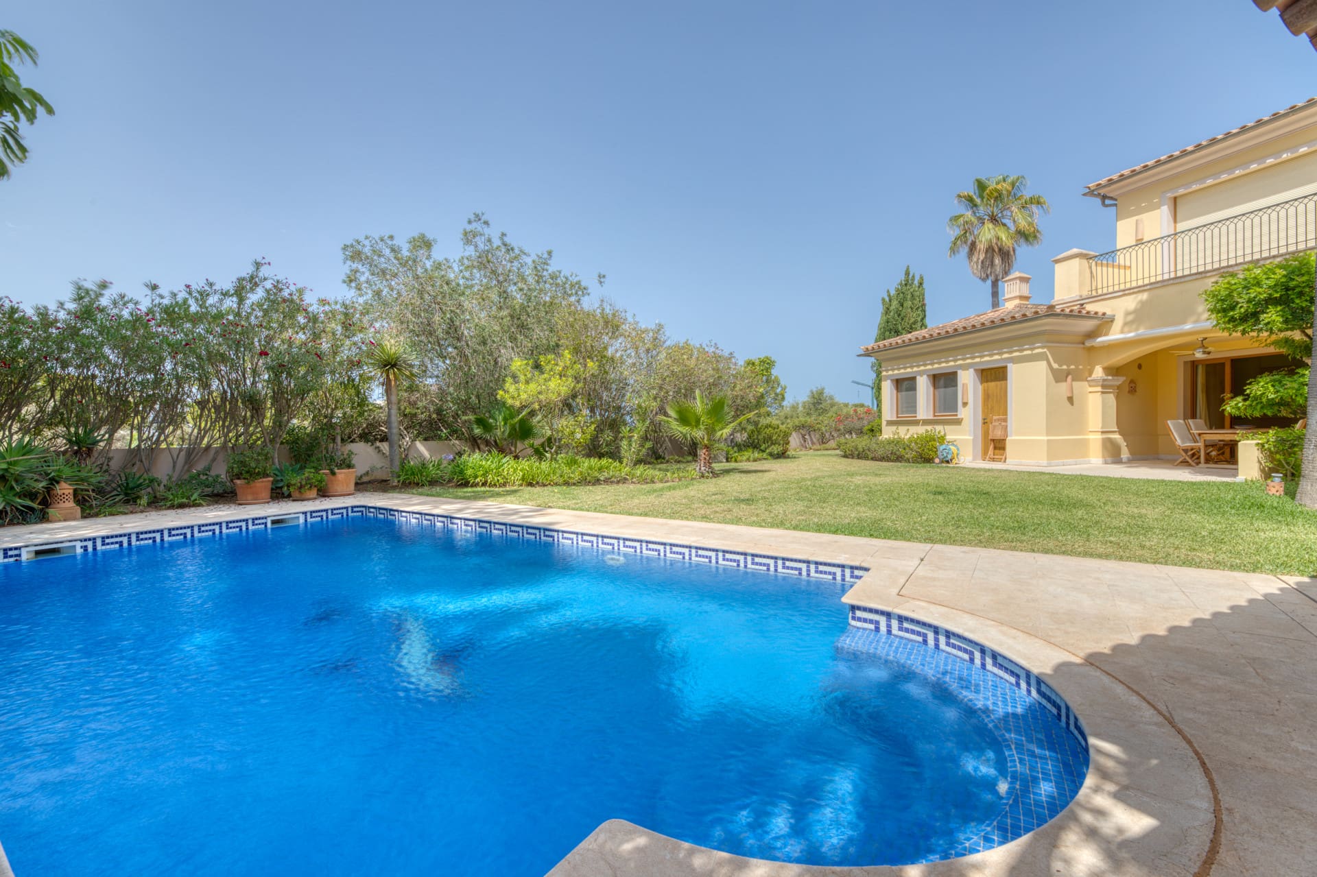 1750159786-4a452207-9c07-479f-b13a-b165a9237096