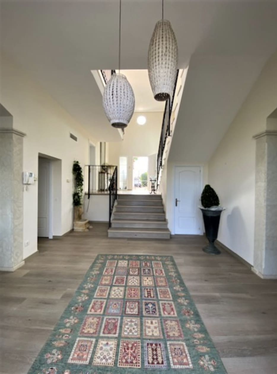 1750159906-51c81077-5749-4cdf-83cb-a6f5942c5b03