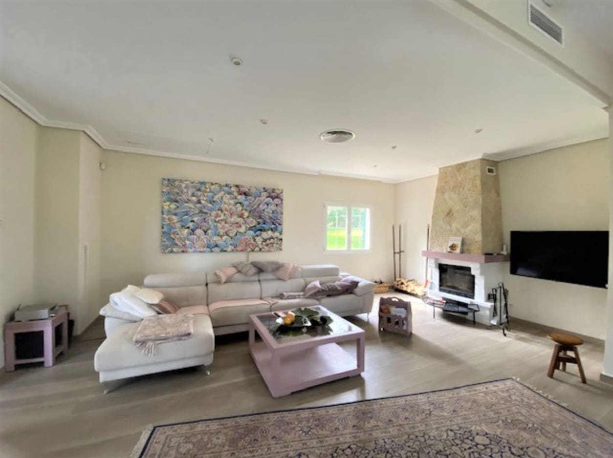 1750159911-32eda215-9a63-4b43-8bde-07e12a6e1ac3