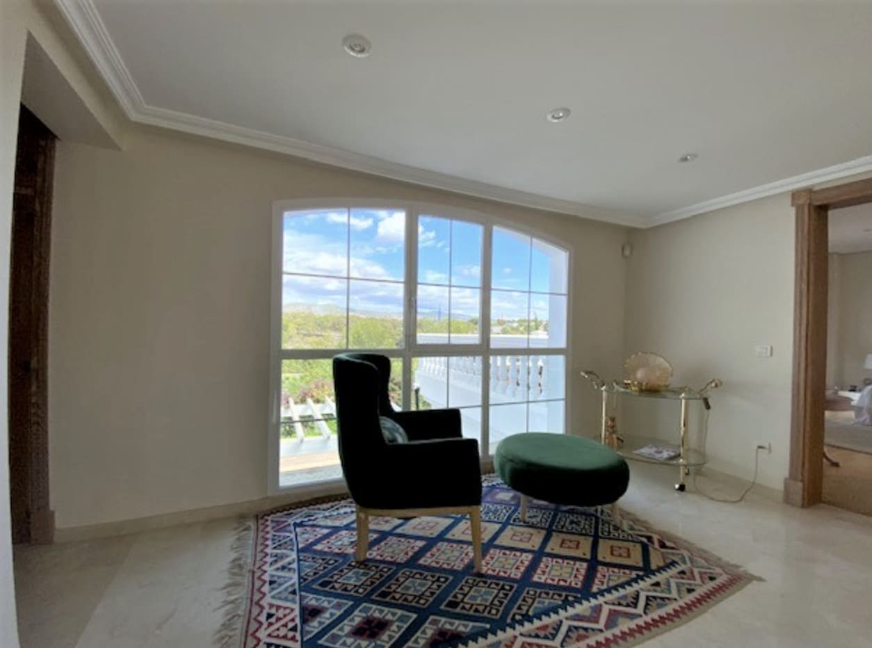 1750159923-75e0b0b5-884c-4aa0-ace8-a66cd197578d