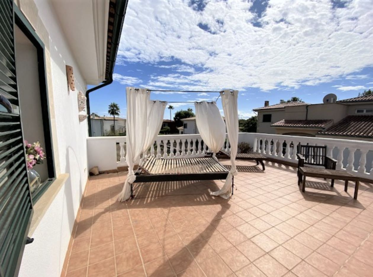 1750159946-0adf75bd-b959-4507-b019-bc4b9cd250db