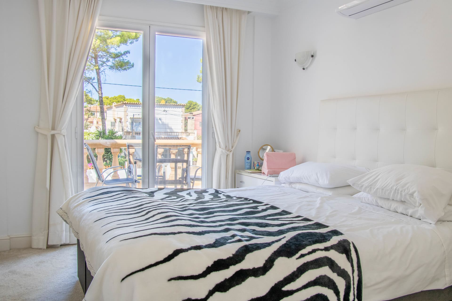 1750159975-4c211f0e-6312-4869-9dca-e18fad9ba89d