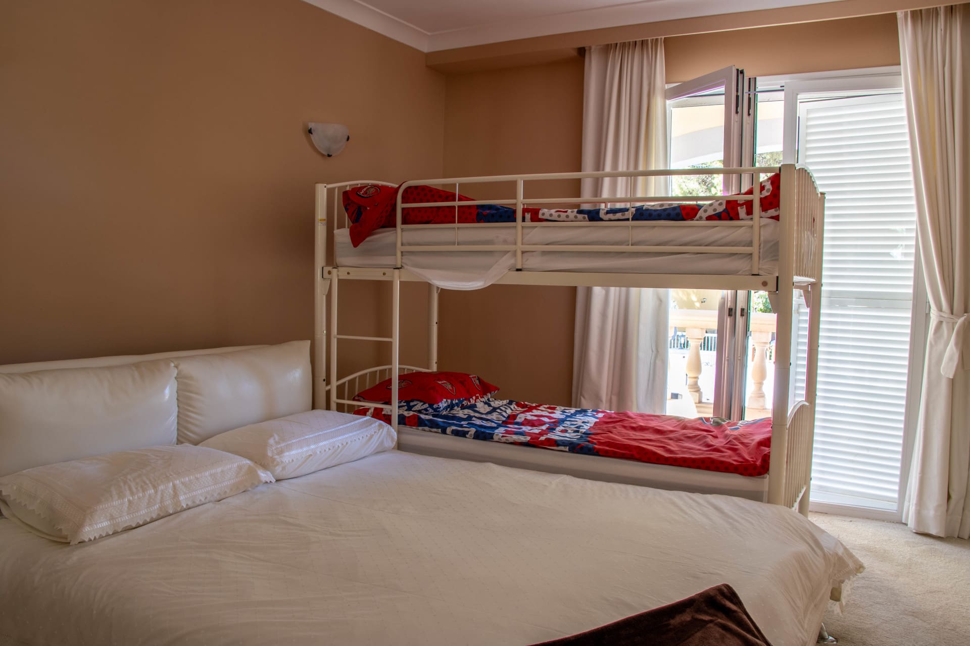 1750159992-b9249be4-73a0-401e-82f5-1f82fd27180e