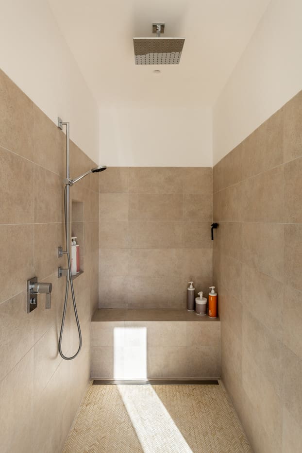 1750160145-f1525819-2fef-4152-8cfb-326a4733622c