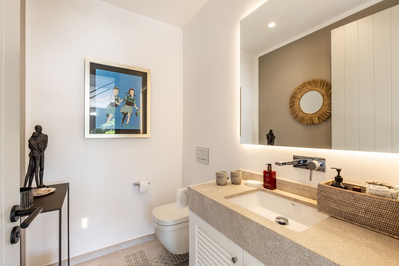 1750160156-127c1624-69c2-42b0-9fb6-29249860a8da