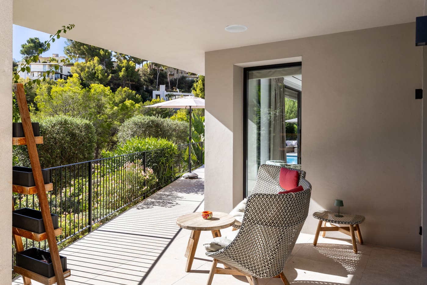 1750160158-914df1c8-457b-402d-8f1b-c233f6343cce