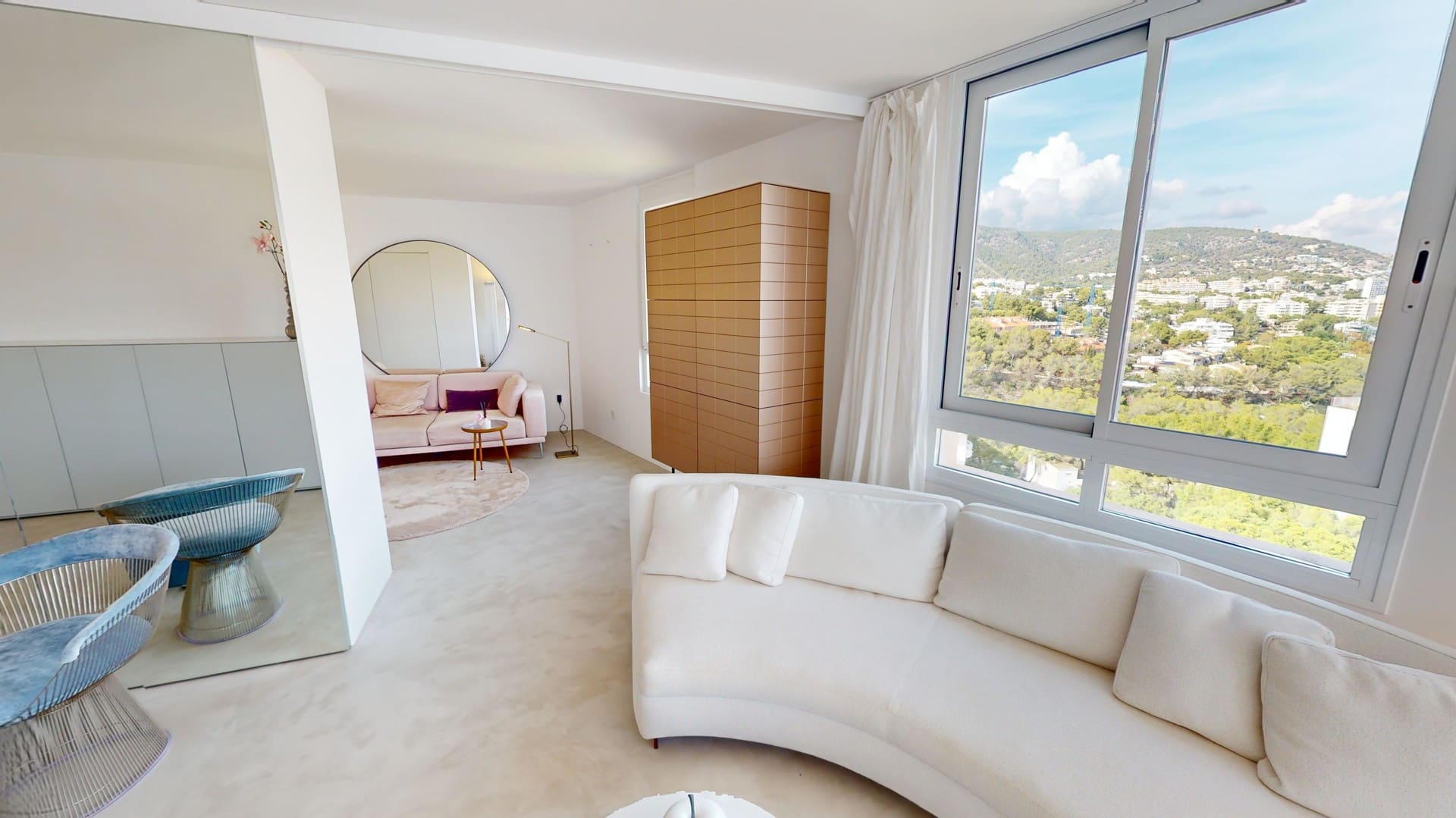 1750160201-e2edf69d-de81-41d5-97c9-b61c67db7230