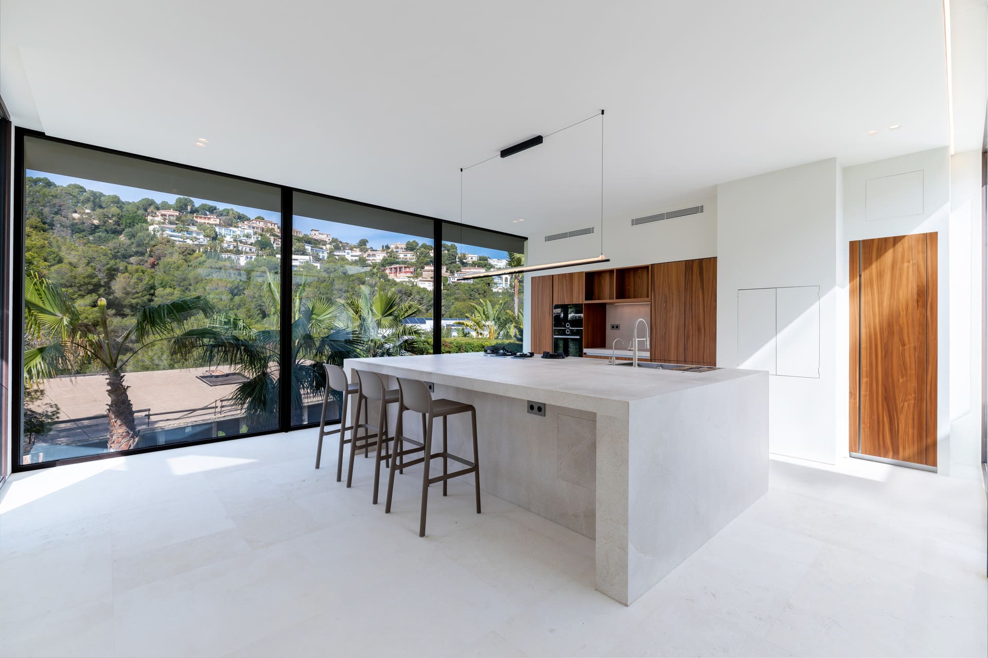 1750352504-9b2824f4-36b2-470d-bcde-f3336fb4da58