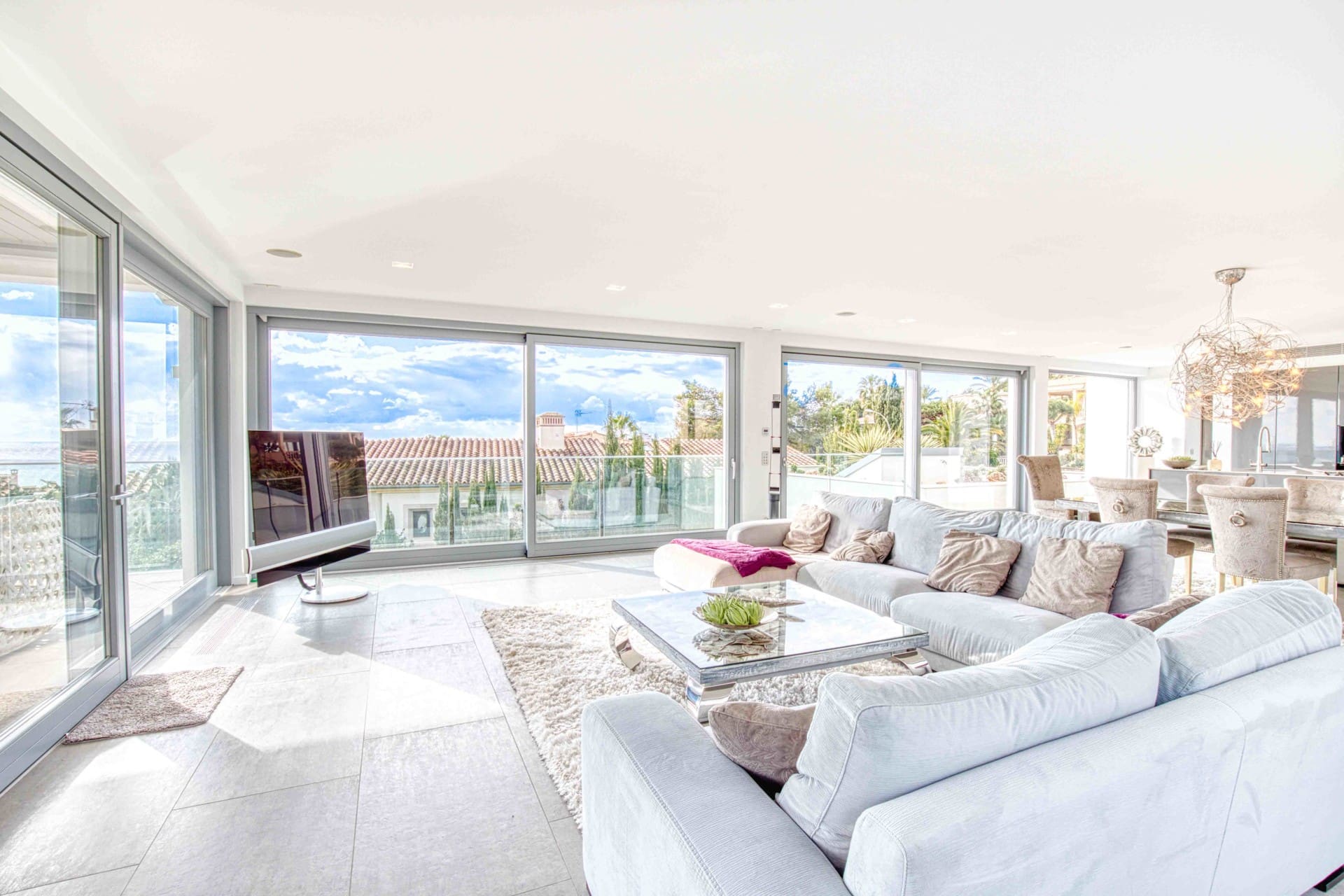 1750352549-f094cd57-3f50-4797-9a0d-887b051e8104