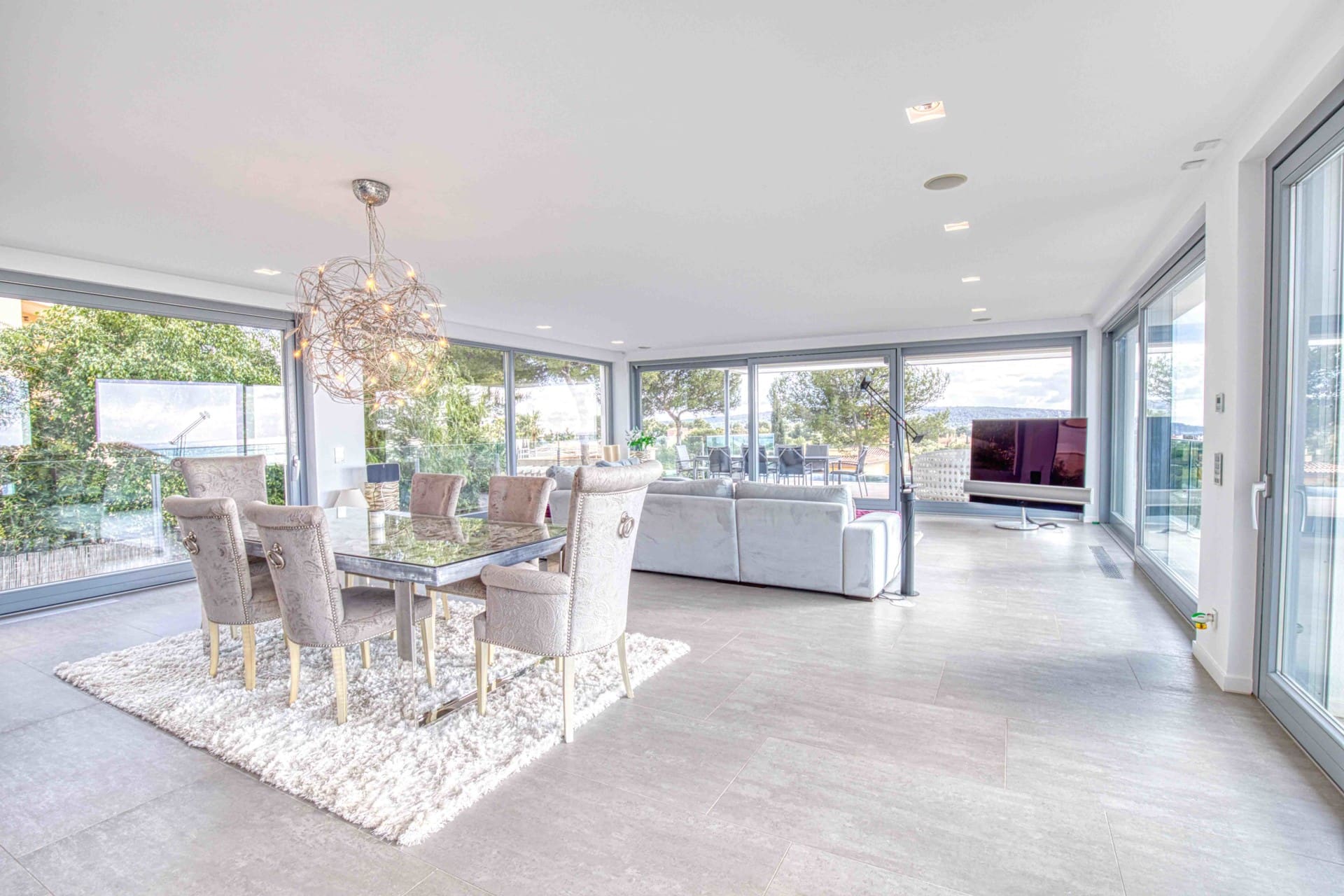 1750352551-f4893f68-1586-4cc7-8a33-2b018c92694e