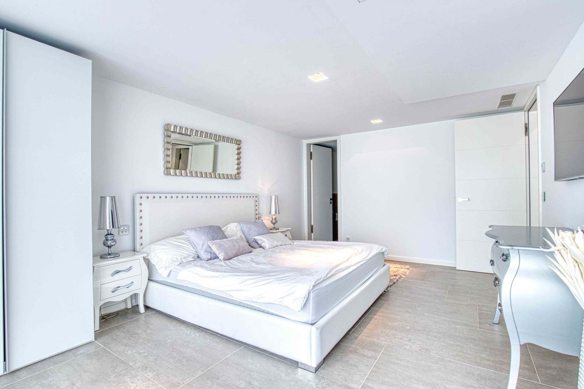 1750352578-f11aa5fd-efcc-4bea-bd0e-db94dc68c74b