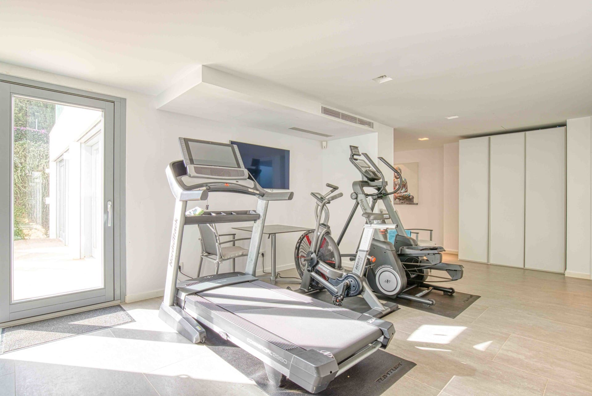 1750352596-0378cf69-ea81-470a-9a34-e5c5e270fb72