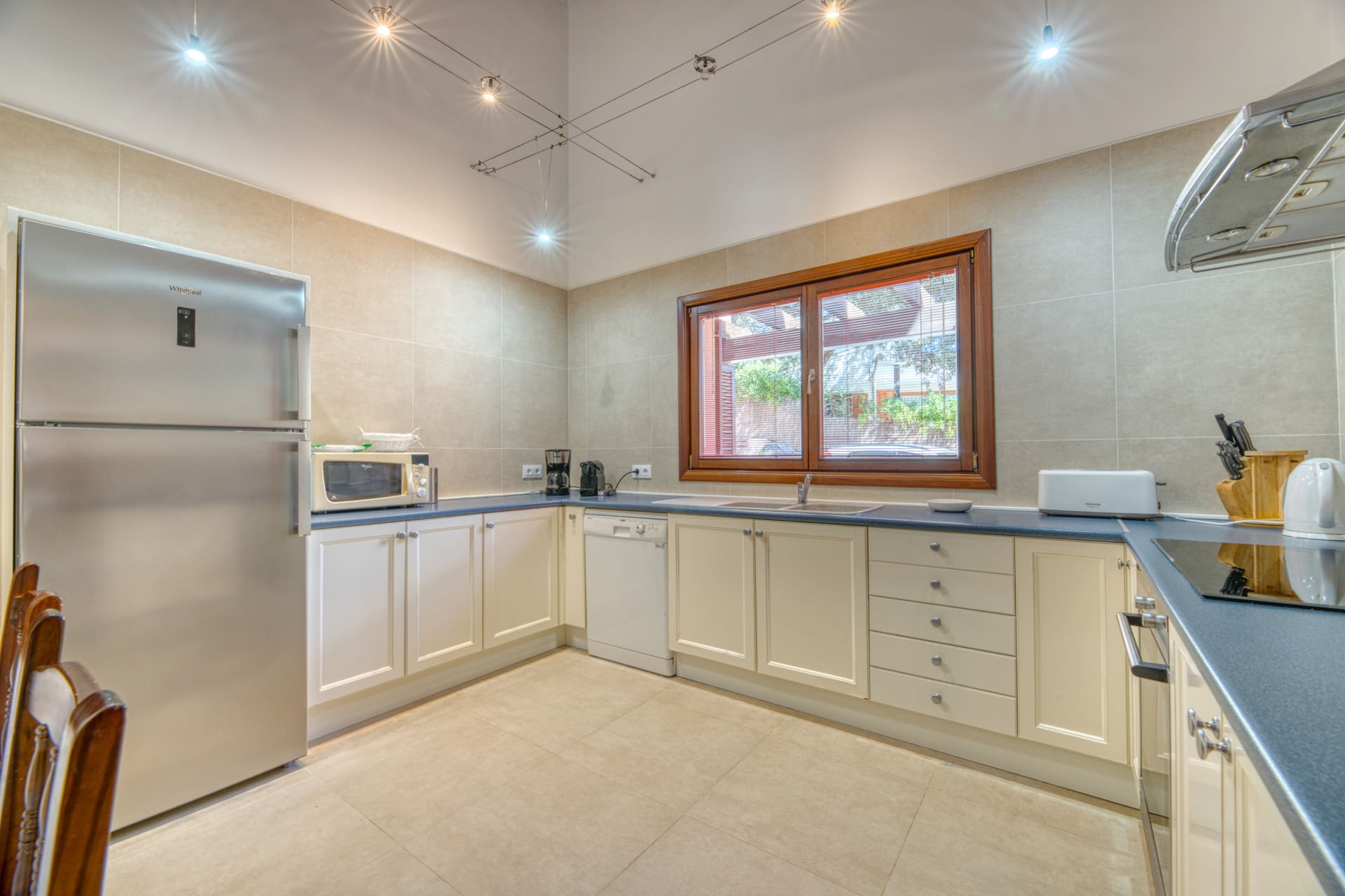 1750352995-9a5965f2-f092-42a7-b07a-5cb5415ea650