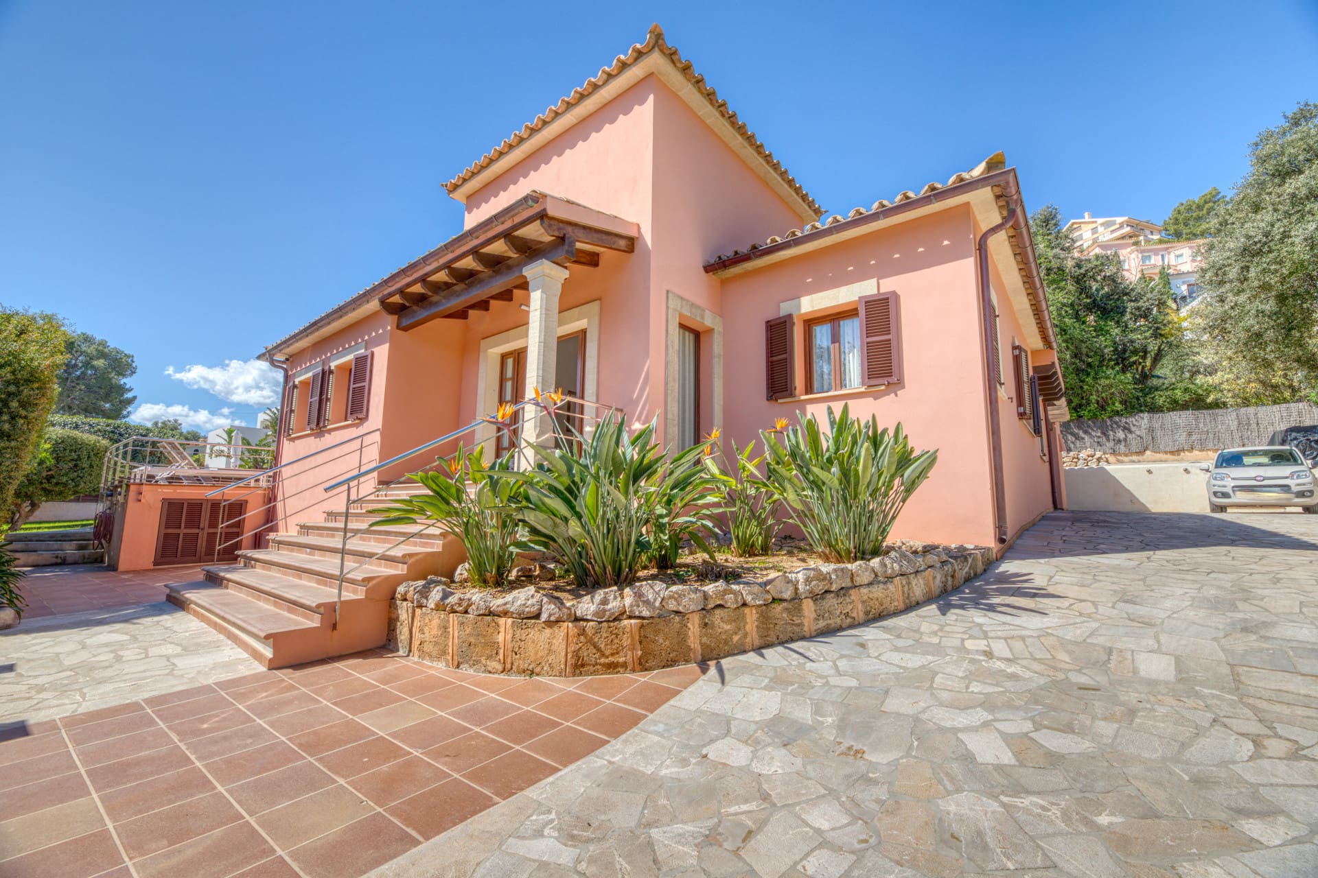 1750353025-e46a9f0f-f885-4d43-aeb7-c636a6bb1a5b