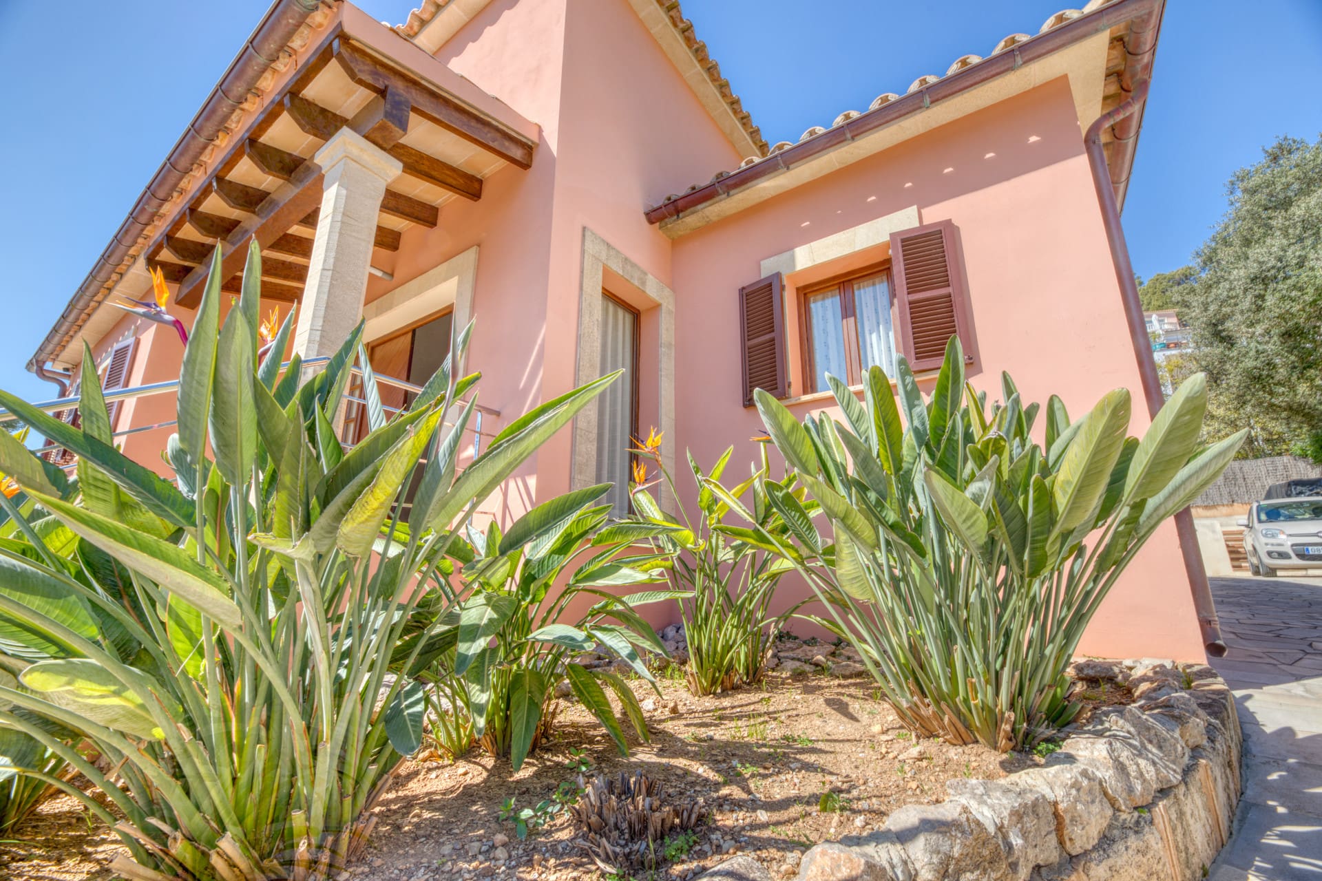 1750353027-aff300c1-9bc1-430b-bb18-09b90ceaa3b7