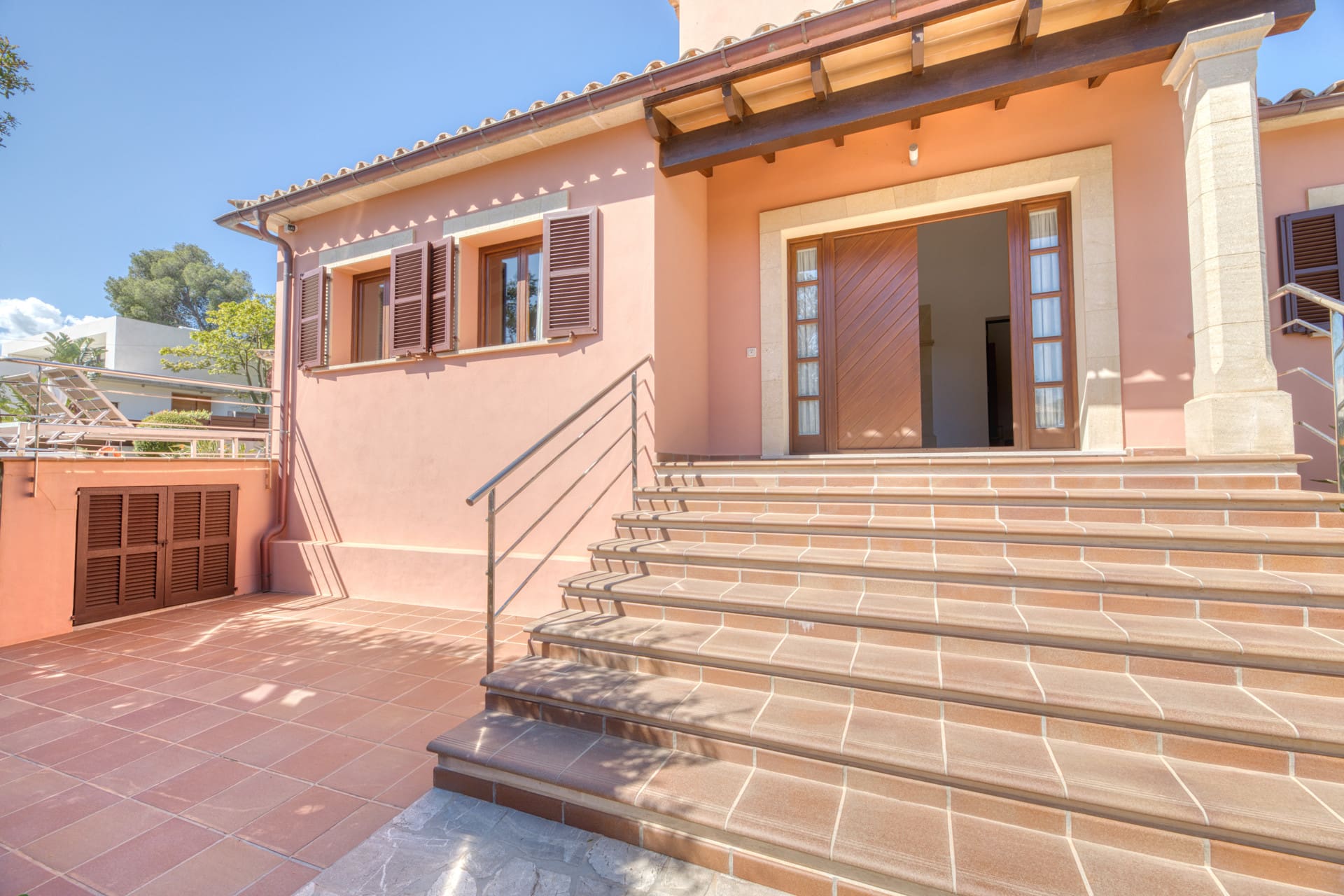 1750353034-2d2f7a5b-d257-400f-80b3-194d013add91