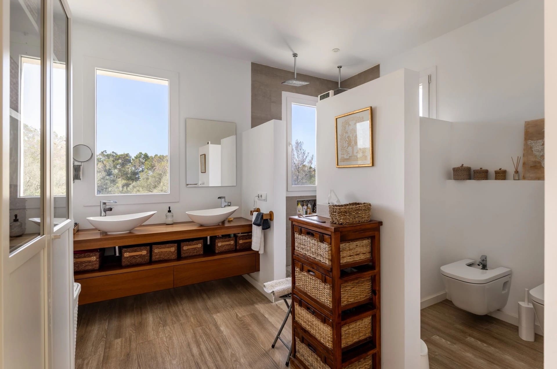 1750353079-3ef4f21e-de20-40e8-97ec-fcd271bc9135