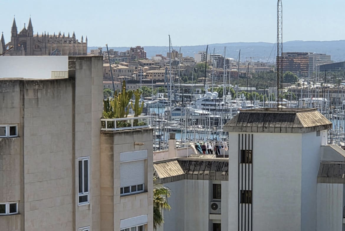 Featured Luxury Apartments in Bellver Place with Palmallorca